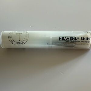 It Cosmetics HEAVENLY SKIN CC+ SKIN-PERFECTING BRUSH #702 - SEALED.